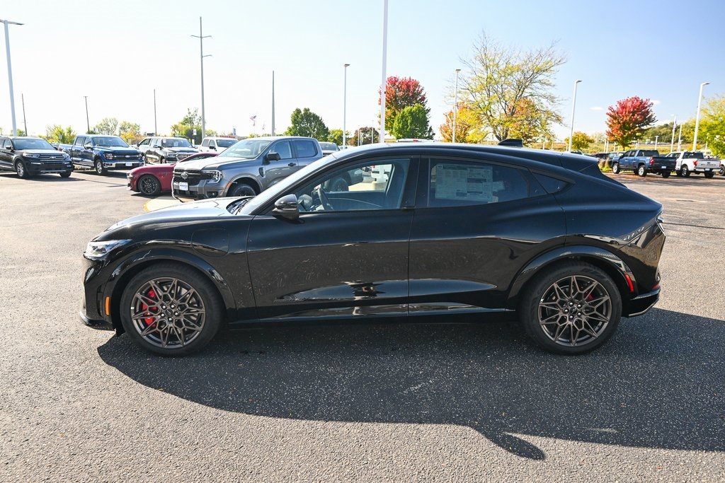 2025 Ford Mustang Mach-E GT photo 4