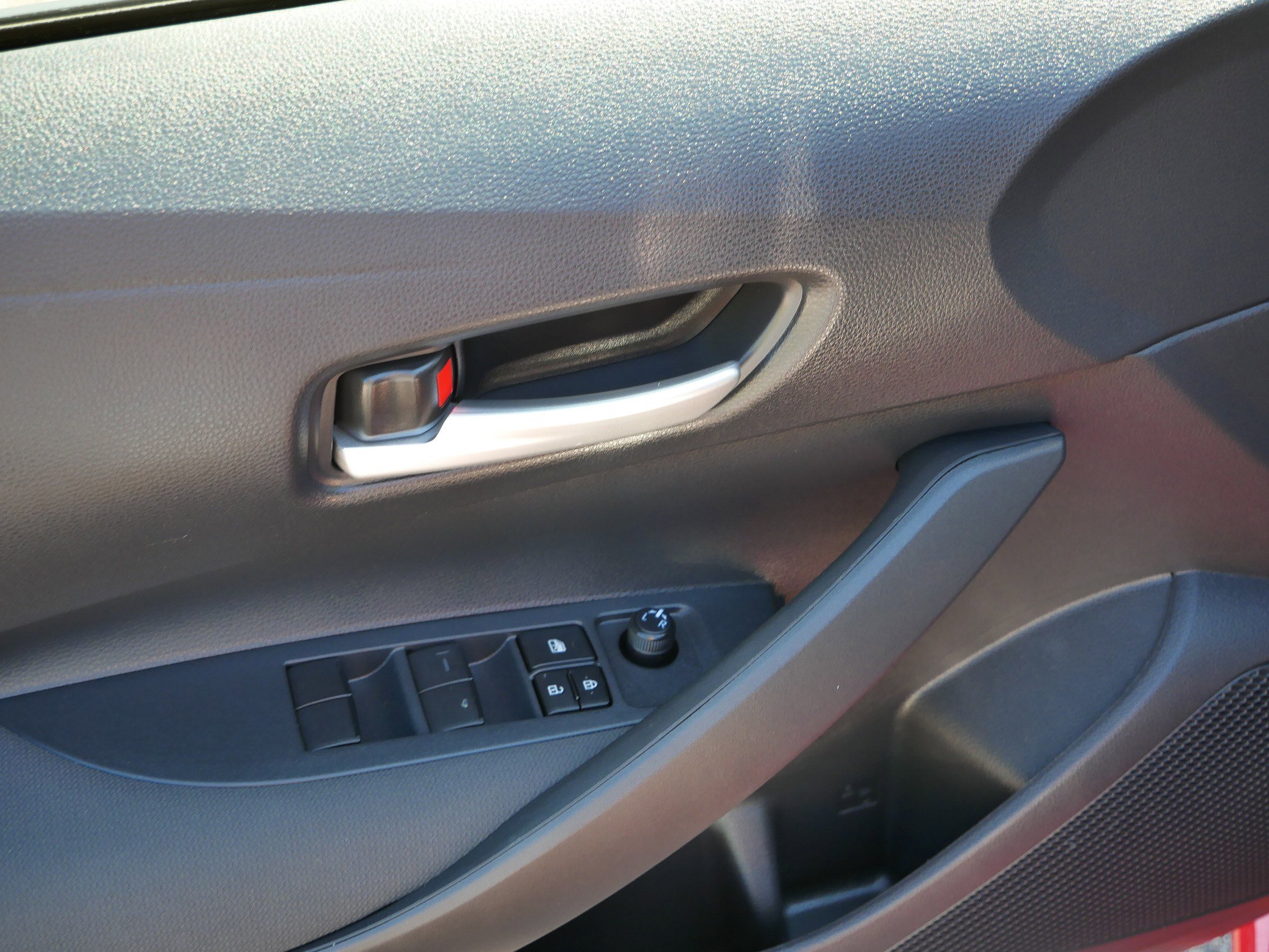 2021 Toyota Corolla LE photo 20