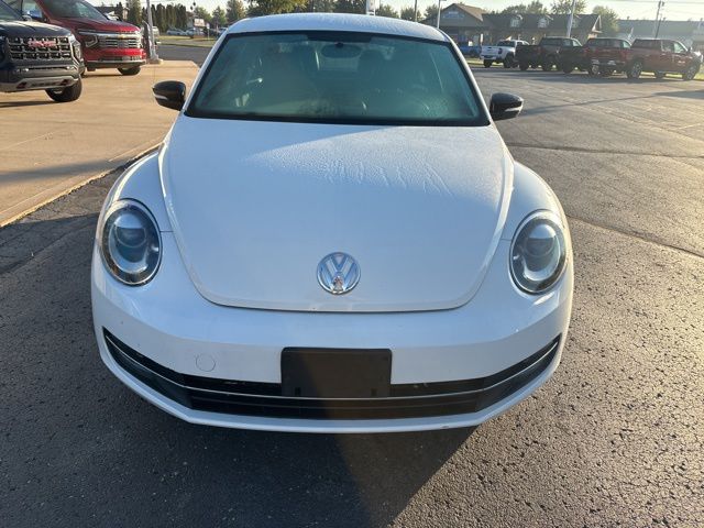 2012 Volkswagen Beetle photo 8