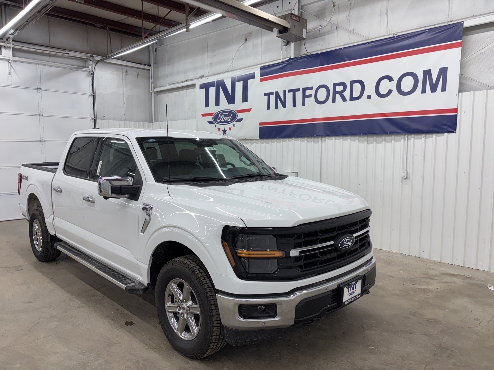2025 Ford F-150 XLT photo 2