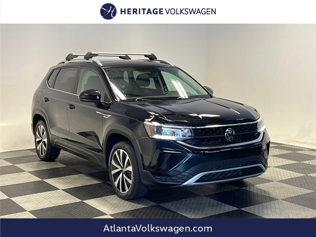 2022 Volkswagen Taos SE's photo
