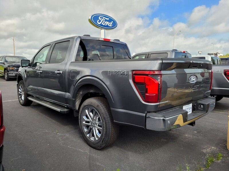 2025 Ford F-150 XLT photo 9