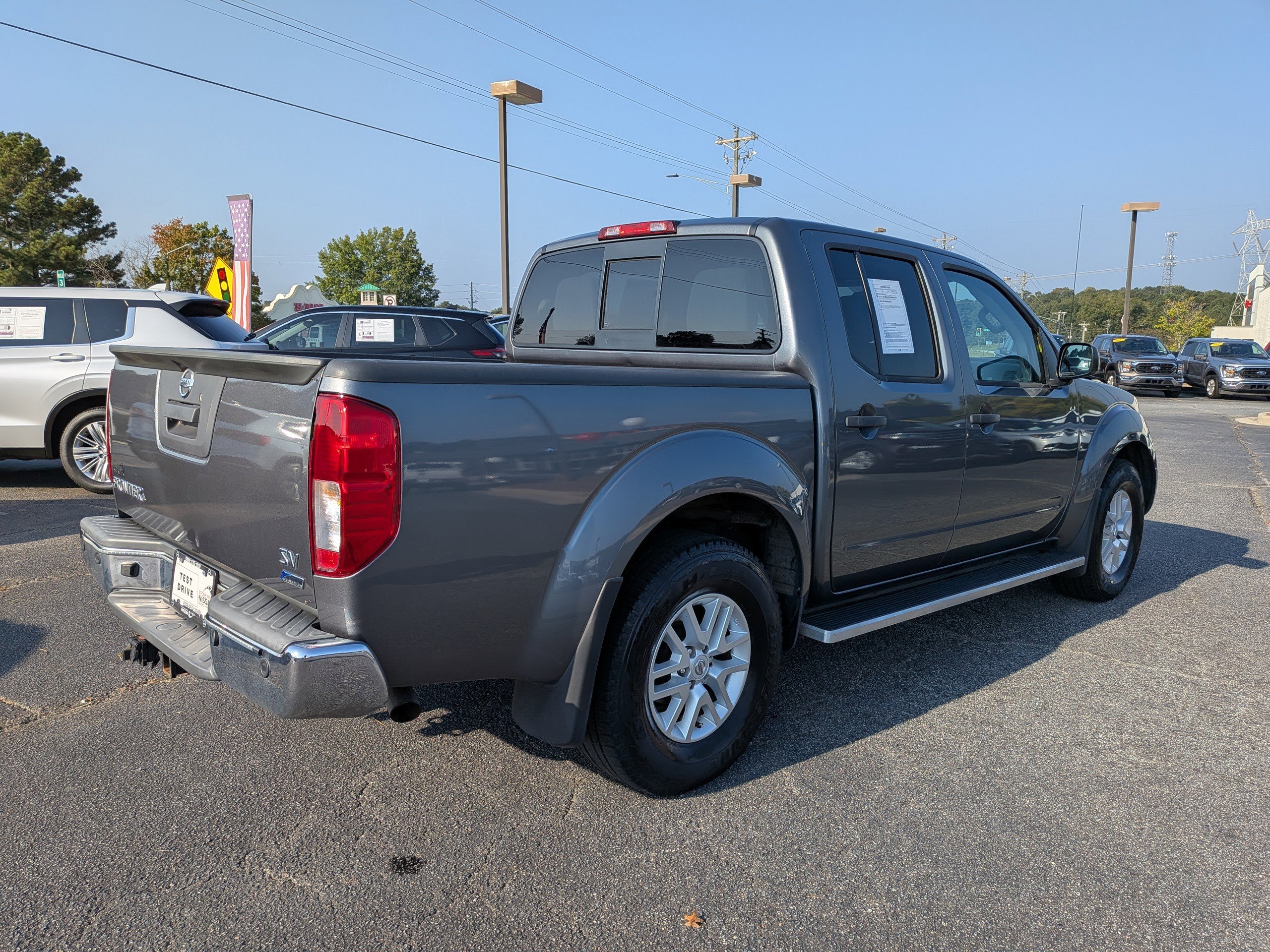 2018 Nissan Frontier SV photo 3
