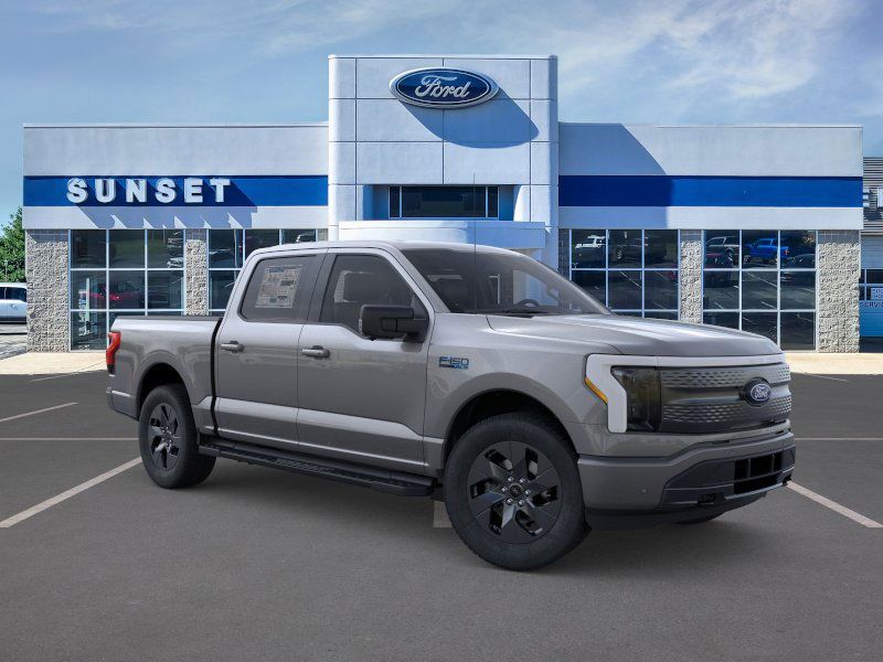 2025 Ford F-150 Lightning photo 7