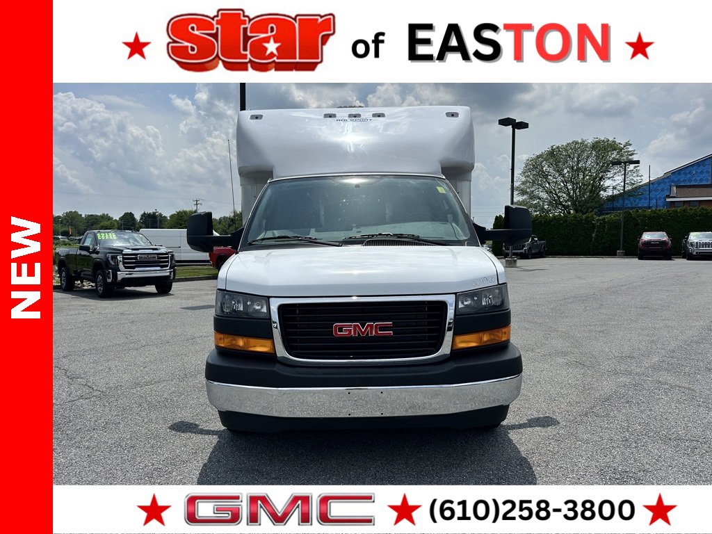 2025 Gmc Savana Cutaway 3500 photo 4