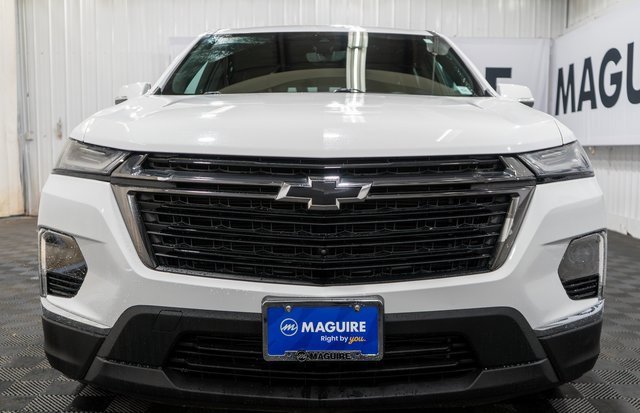 2023 Chevrolet Traverse Cloth photo 2