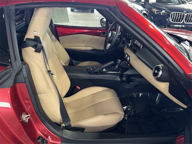 2017 Mazda MX-5 Miata RF Miata Grand Touring photo 9
