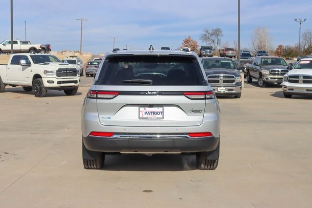 2024 Jeep Grand Cherokee 4xe photo 3