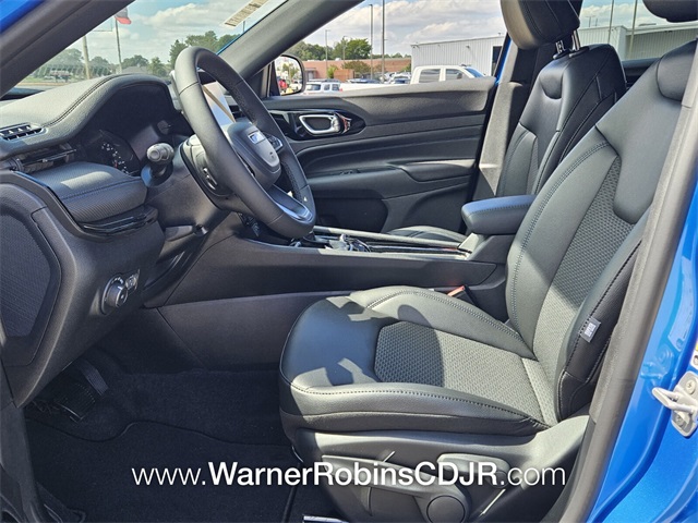 2026 Jeep Compass Latitude Altitude photo 4