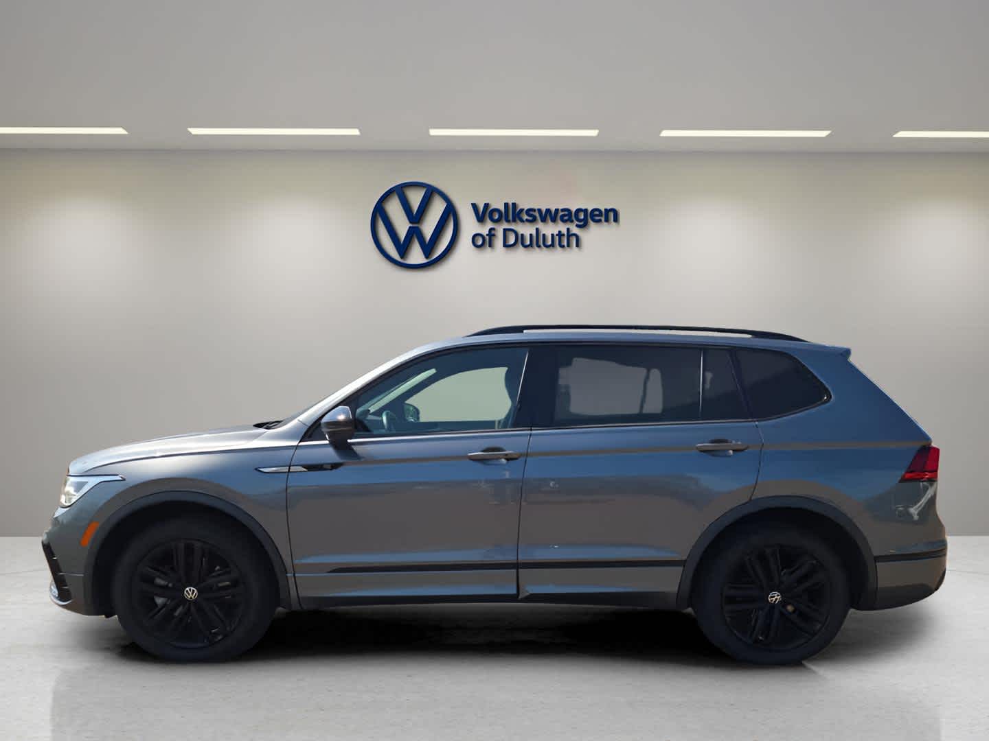 Certified 2022 Volkswagen Tiguan SE R-LINE BLACK with VIN 3VV8B7AX6NM011964 for sale in Hermantown, Minnesota