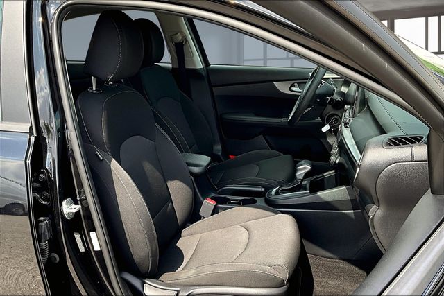 2021 Kia Forte FE photo 7