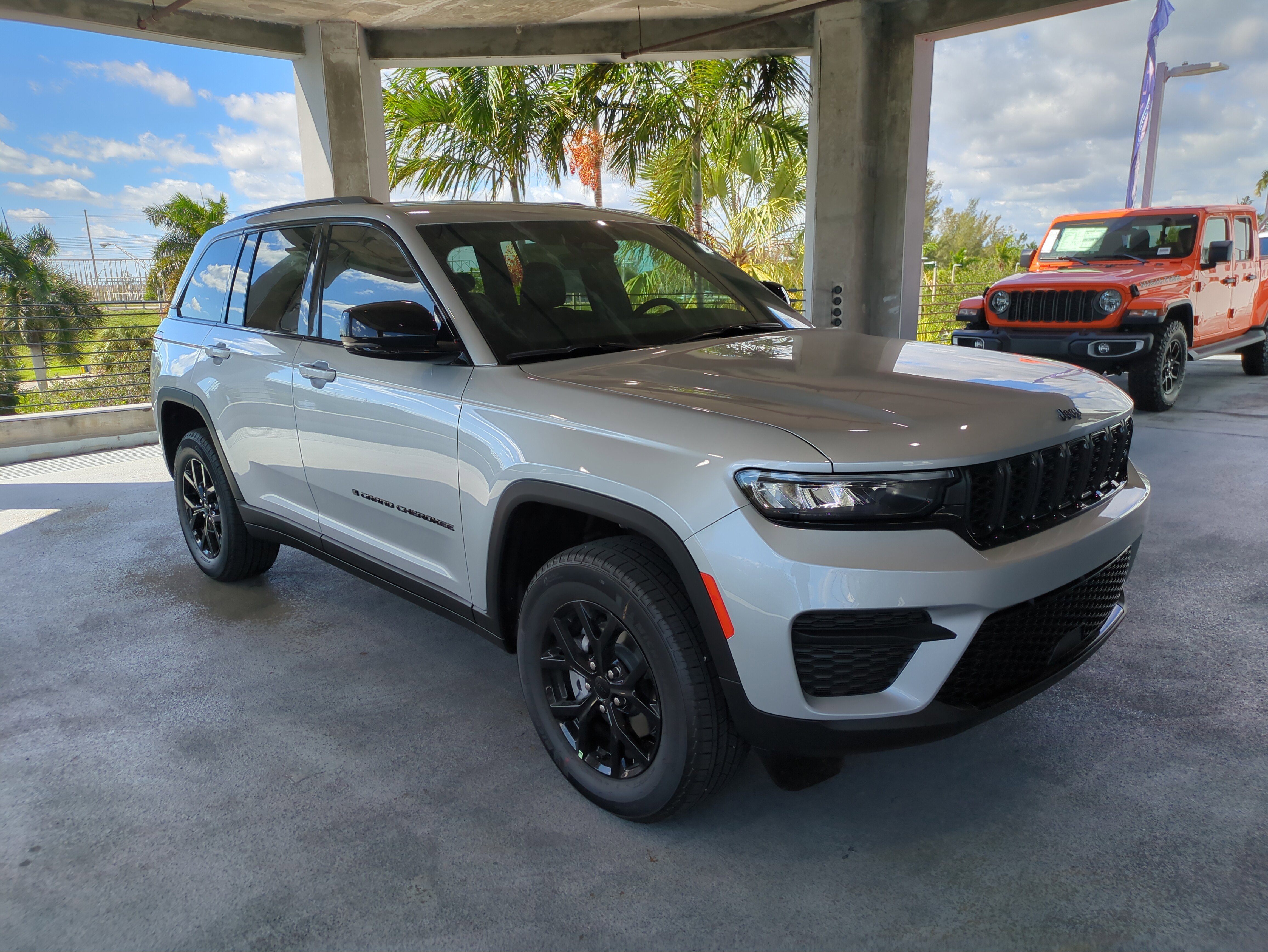 2025 Jeep Grand Cherokee Altitude's photo
