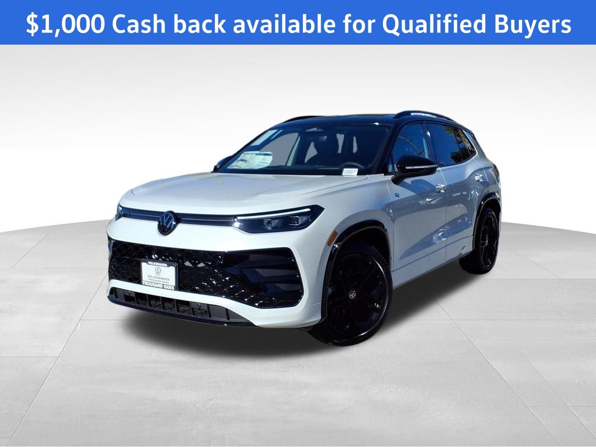 2026 Volkswagen Tiguan SE R-LINE BLACK's photo