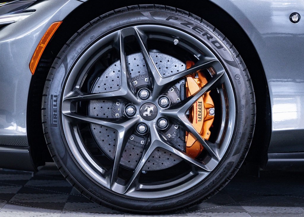 2024 Ferrari Roma Base photo 4