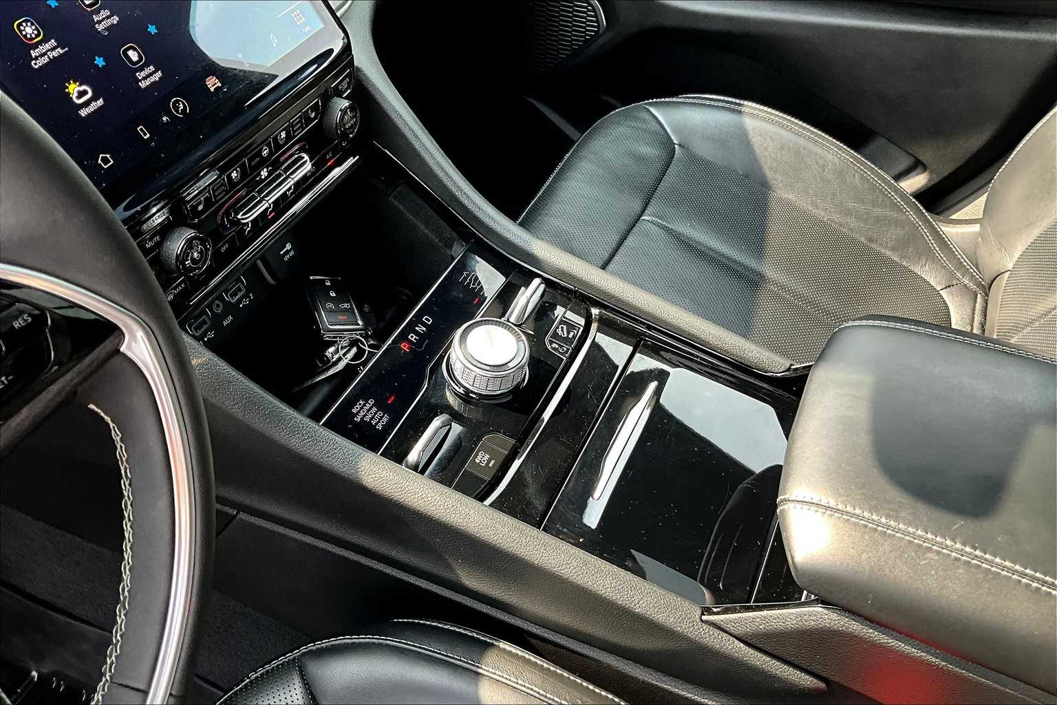 2023 Jeep Grand Cherokee Overland photo 14