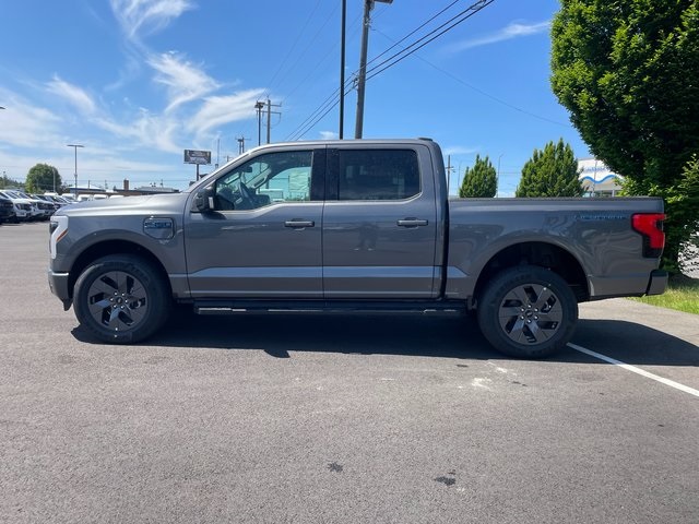 2025 Ford F-150 Lightning photo 9
