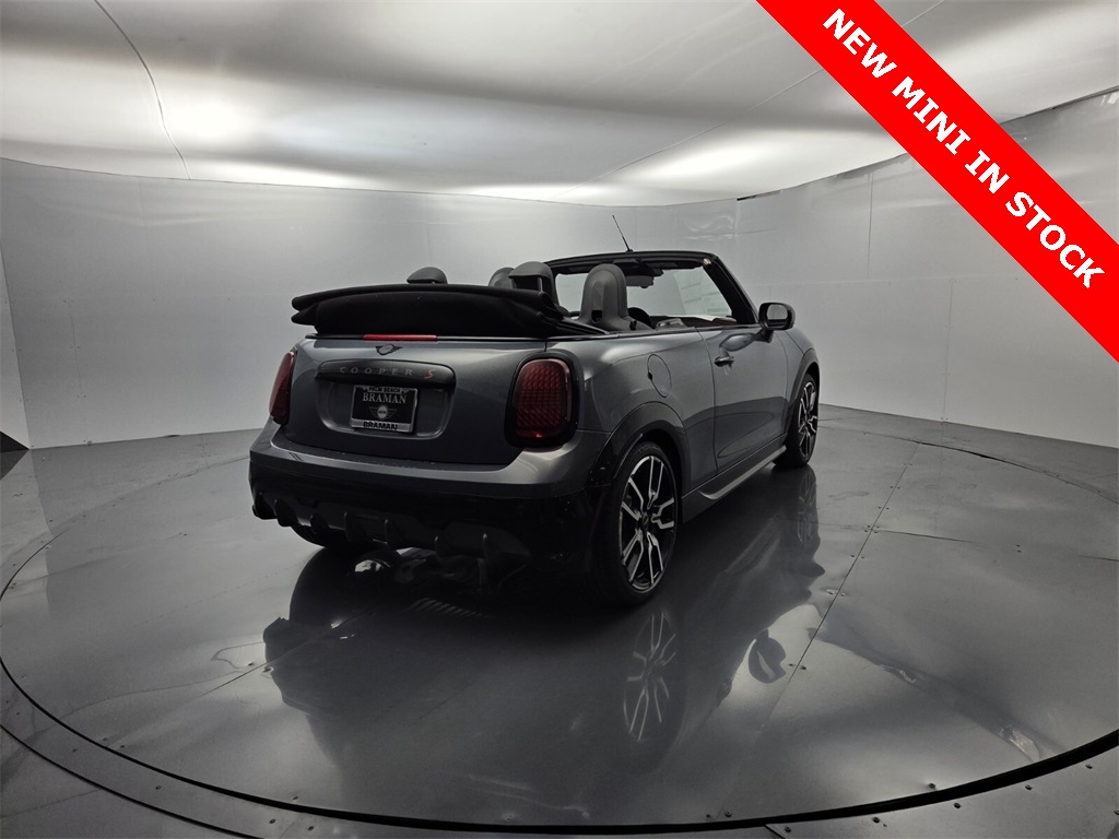 2026 Mini Cooper Convertible Iconic photo 9