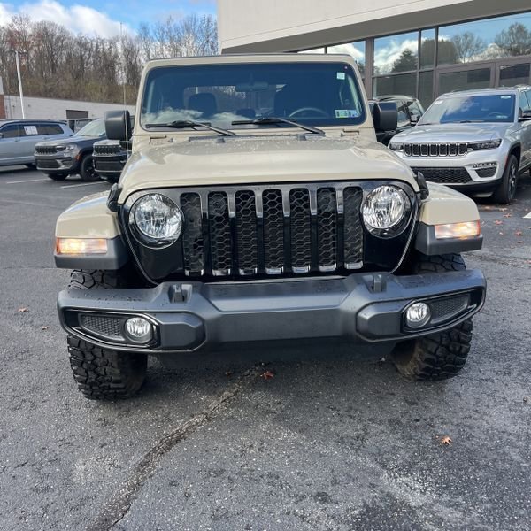 2022 Jeep Gladiator Willys Sport photo 4