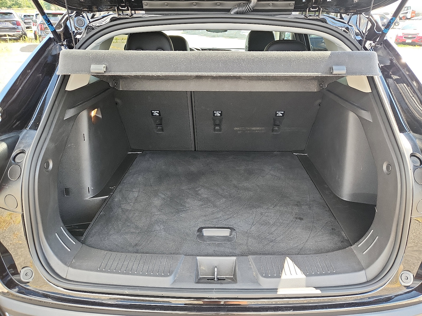 2025 Chevrolet Trax LT photo 25