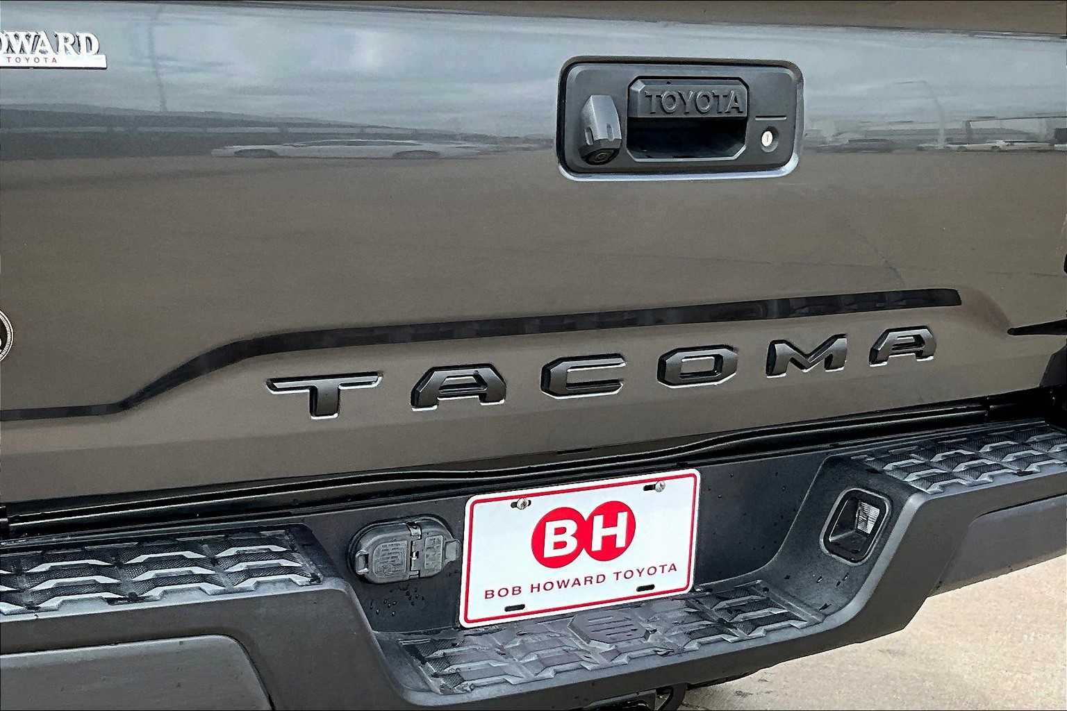 2020 Toyota Tacoma TRD photo 28