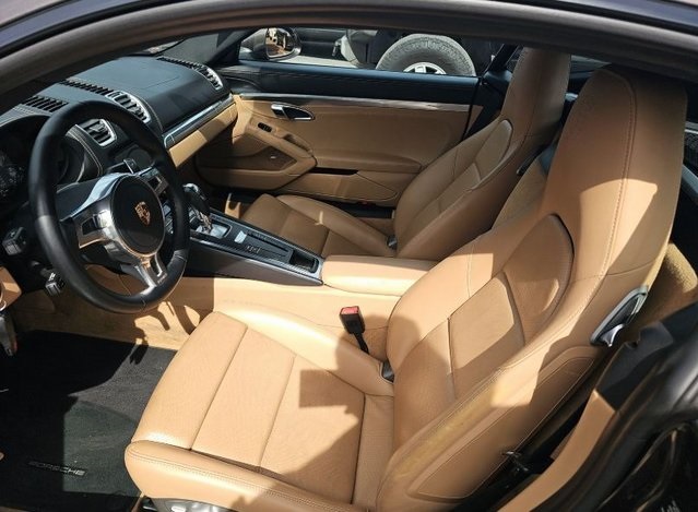 2014 Porsche Cayman S photo 2
