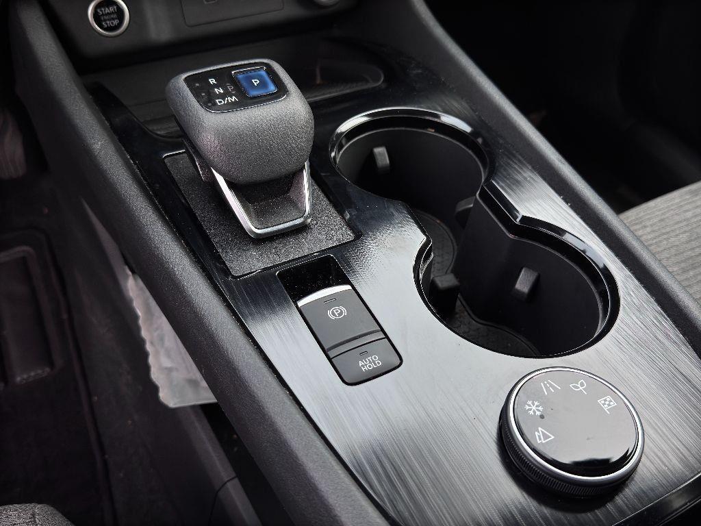 2021 Nissan Rogue SV photo 19