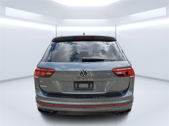 2022 Volkswagen Tiguan SE R-Line Black photo 2