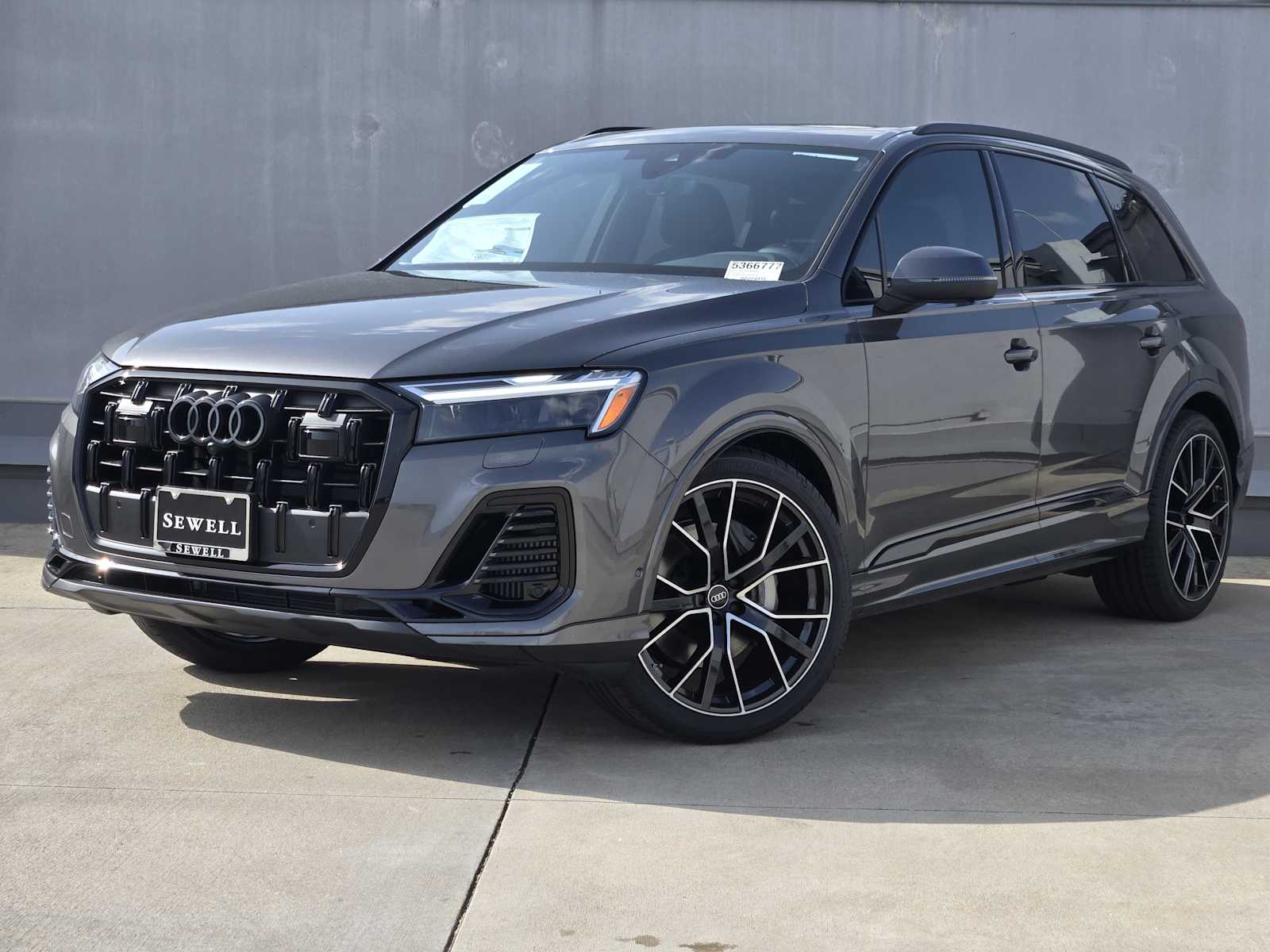 2025 Audi Q7 Premium Plus