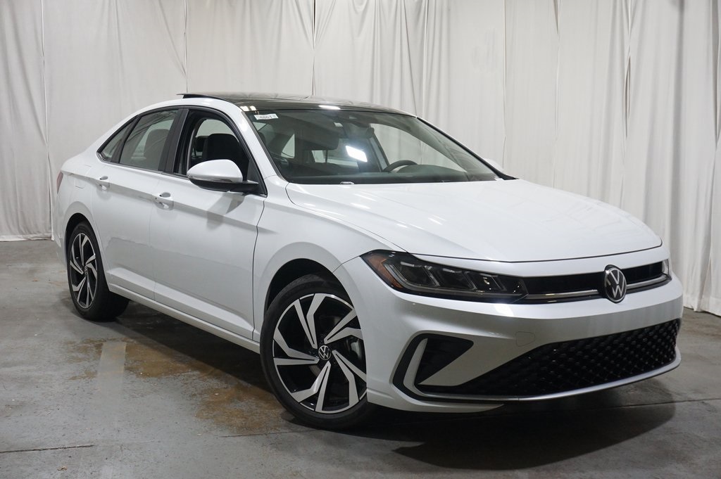 2025 Volkswagen Jetta 1.5T SEL photo 3