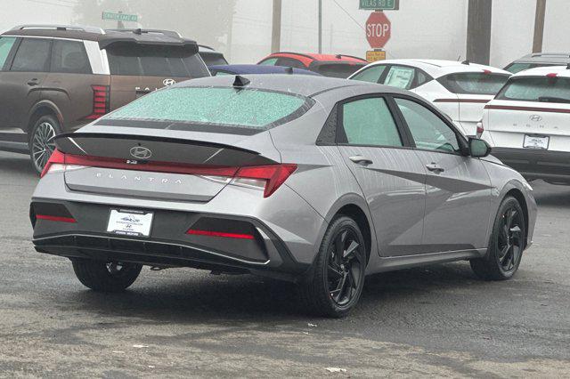 2026 Hyundai Elantra SEL Sport photo 4