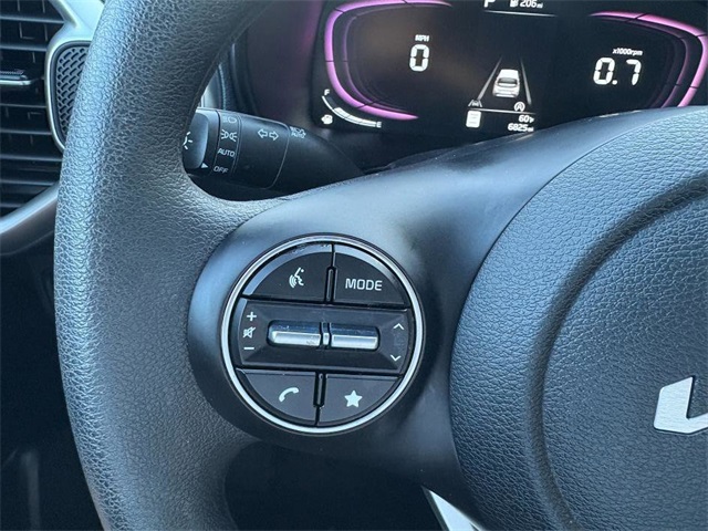 2023 Kia Soul LX photo 17