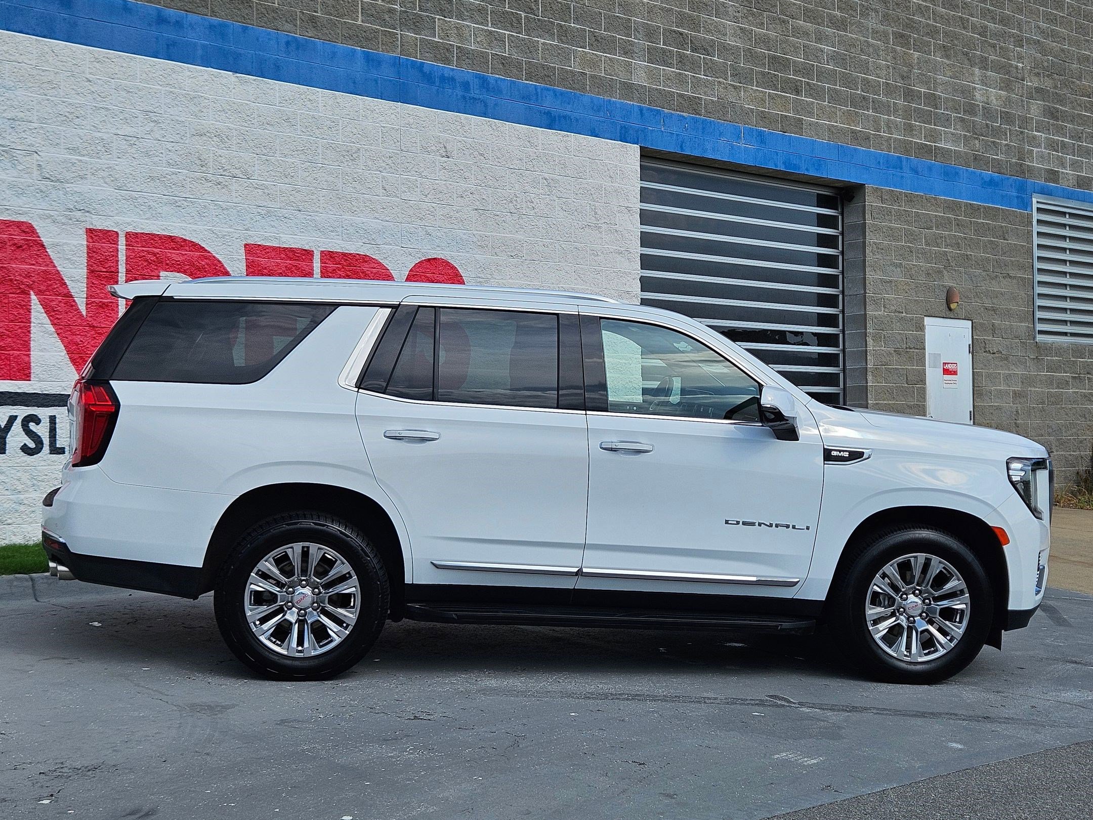 2023 Gmc Yukon Denali photo 6