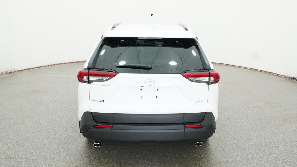 2025 Toyota RAV4 XLE photo 15
