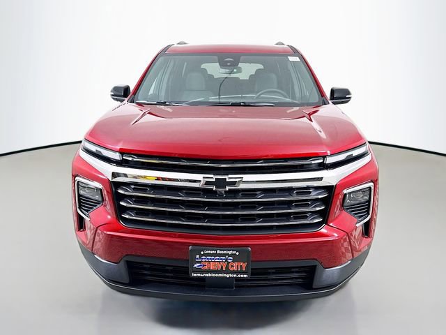 2025 Chevrolet Traverse photo 2