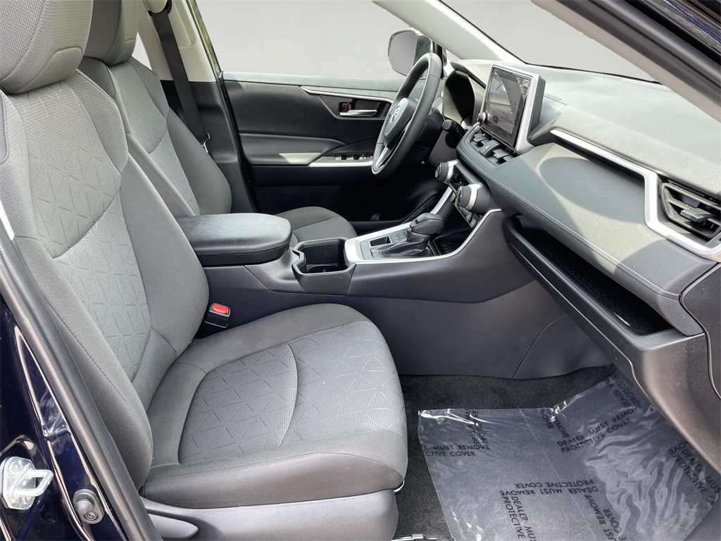2024 Toyota RAV4 XLE photo 15
