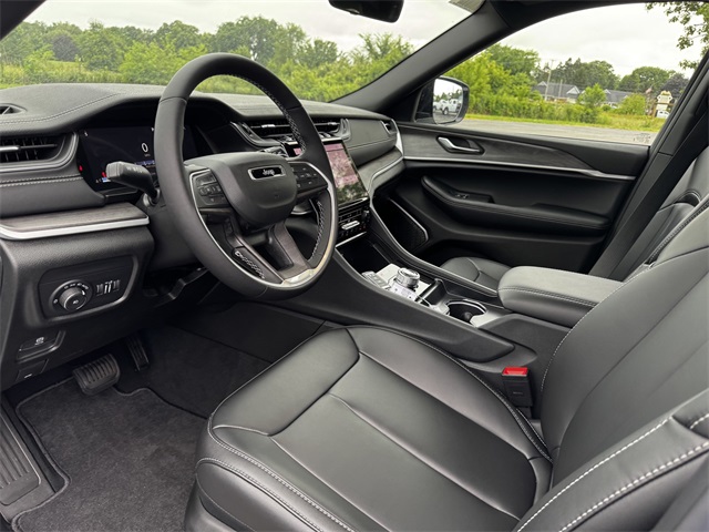 2025 Jeep Grand Cherokee Limited photo 23