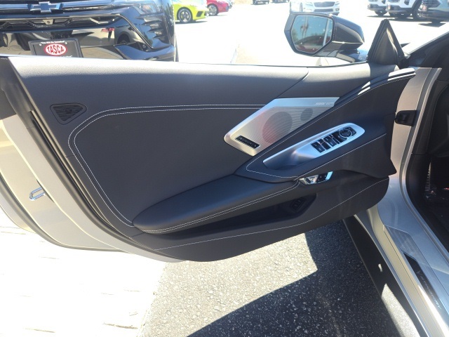 2024 Chevrolet Corvette Stingray 2LT photo 12
