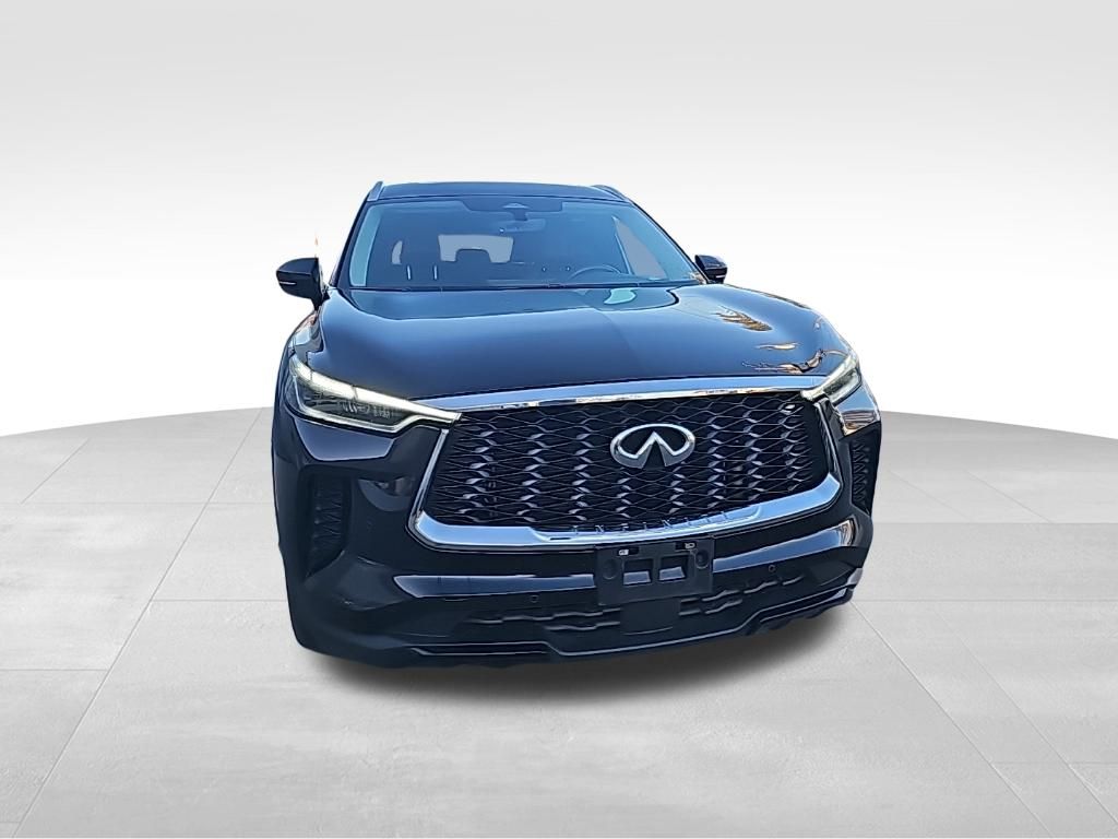 2023 Infiniti QX60 Luxe photo 3