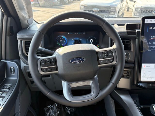 2025 Ford F-150 Lightning photo 23