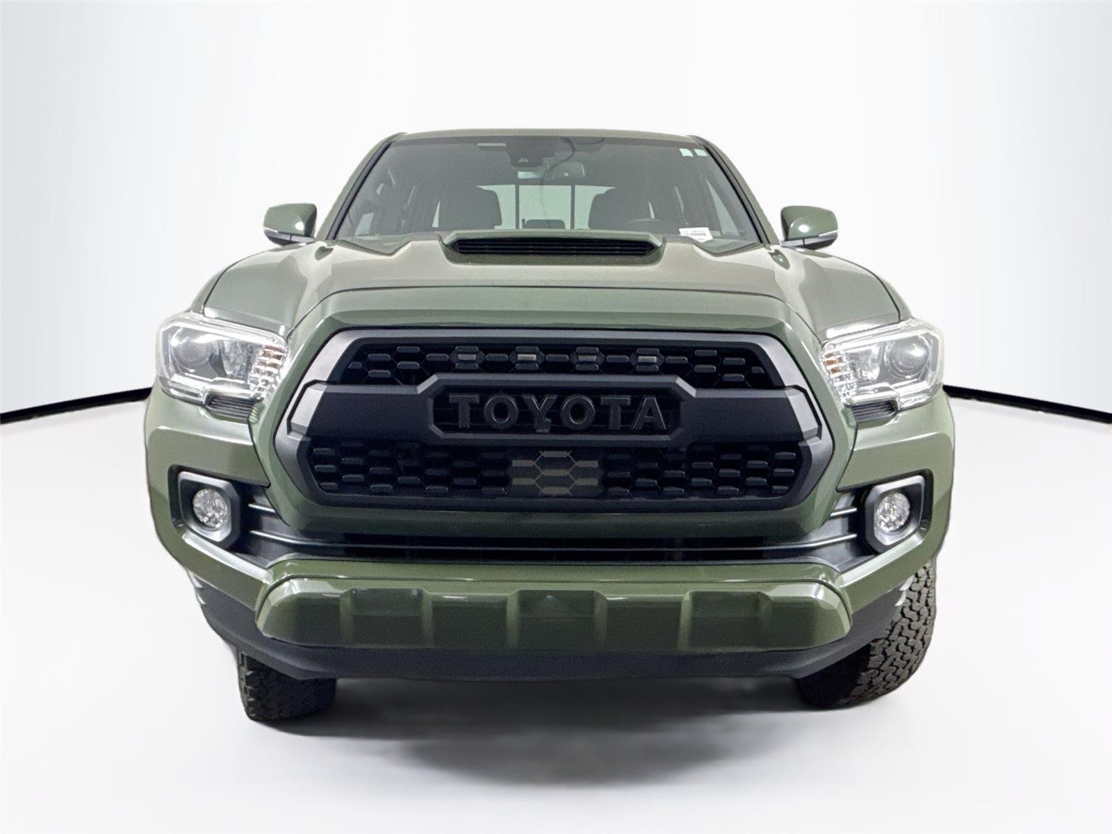 2021 Toyota Tacoma TRD Sport photo 3