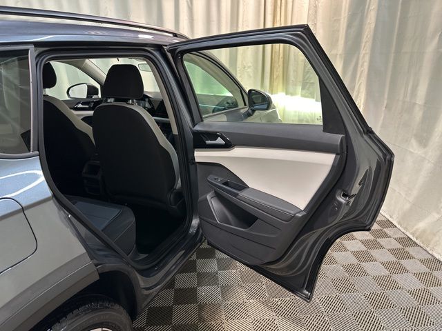 2025 Volkswagen Taos S photo 26
