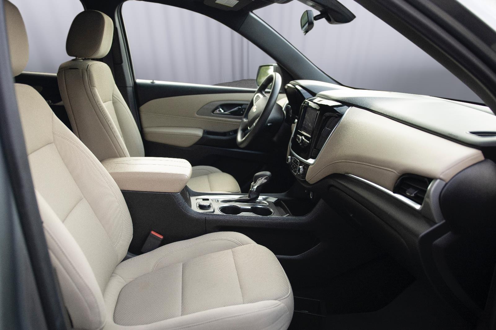 2023 Chevrolet Traverse LS photo 13