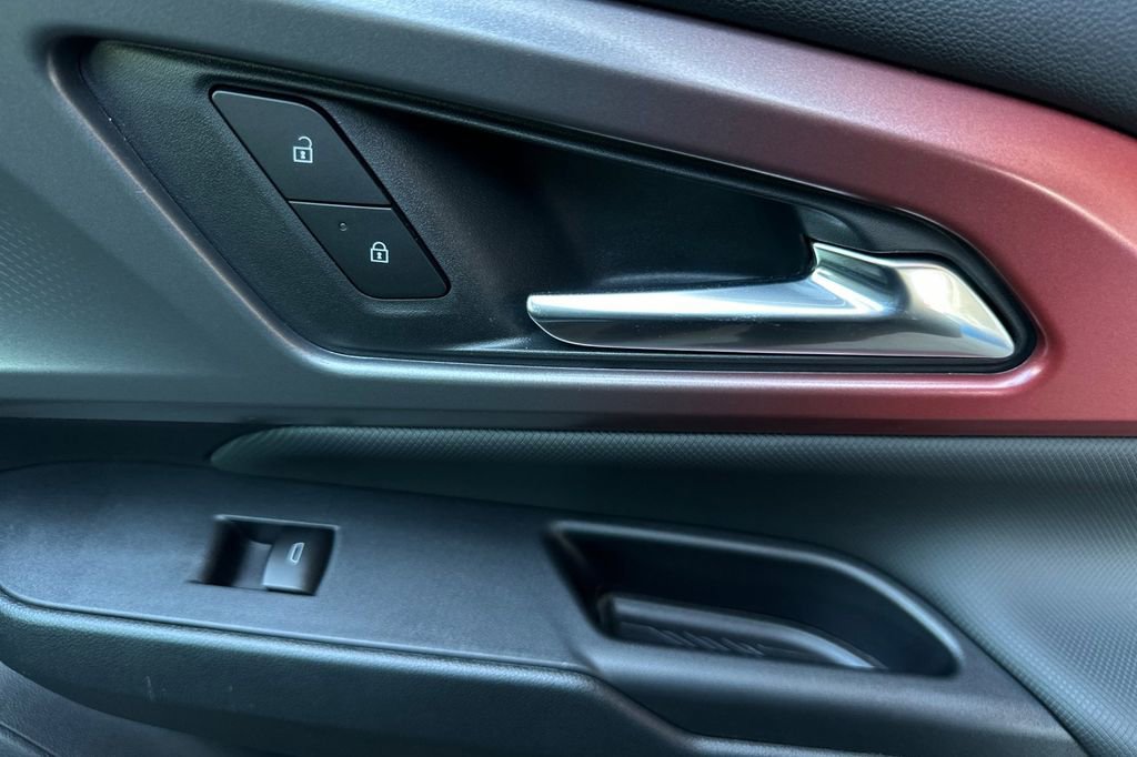 2025 Chevrolet Equinox RS photo 20