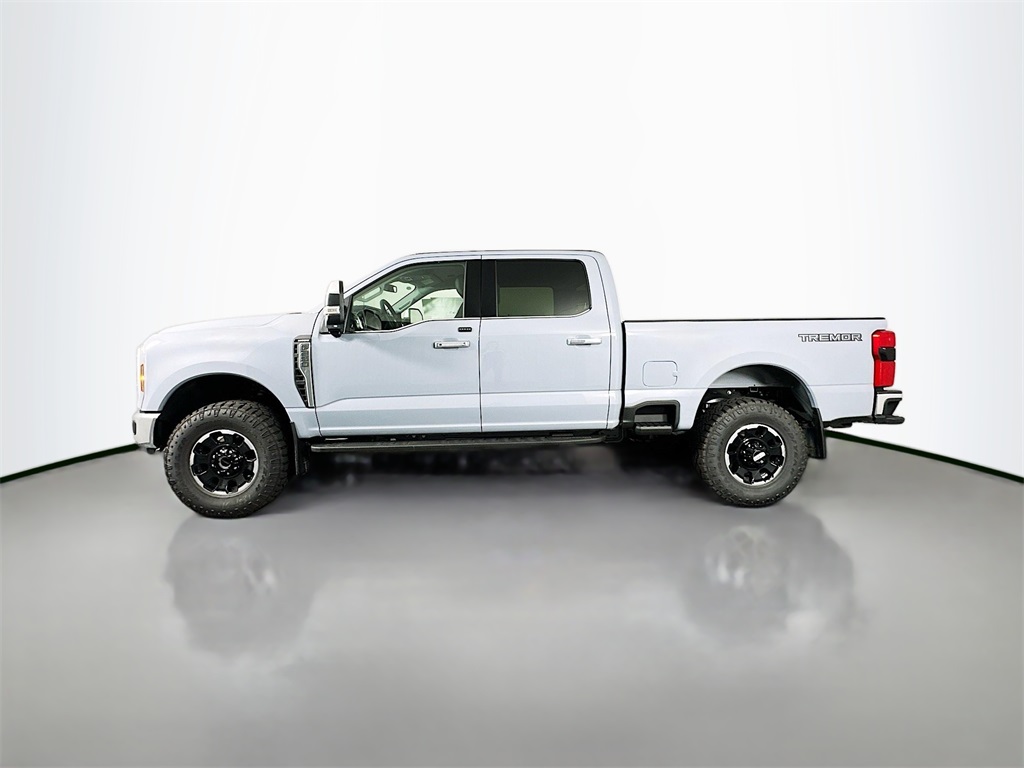 2025 Ford F-250 Lariat photo 4