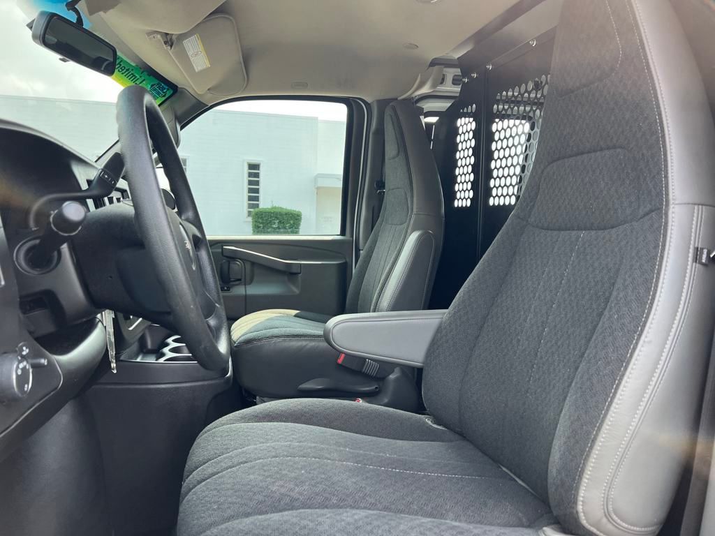 2023 Gmc Savana 2500 Cargo photo 10