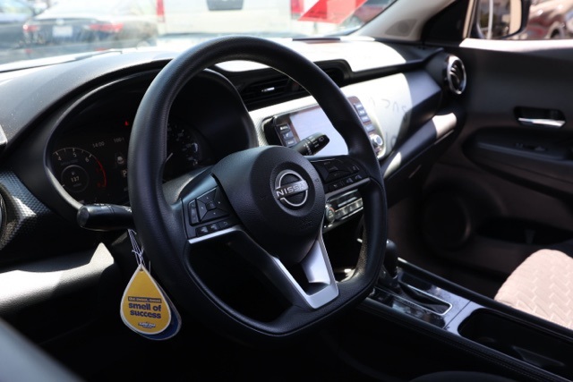 2022 Nissan Kicks SV photo 11