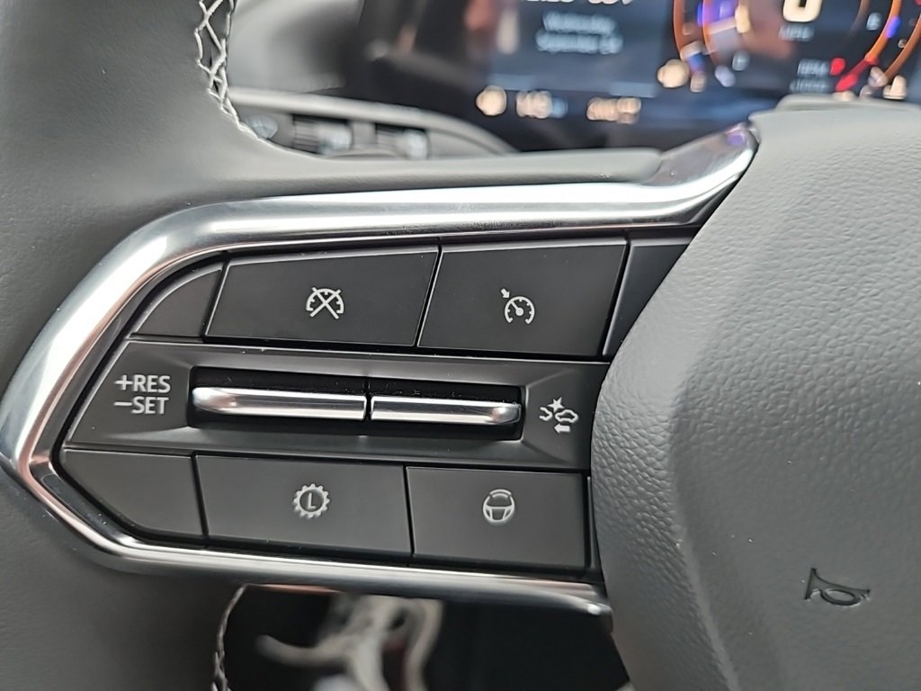2025 Chevrolet Traverse photo 11