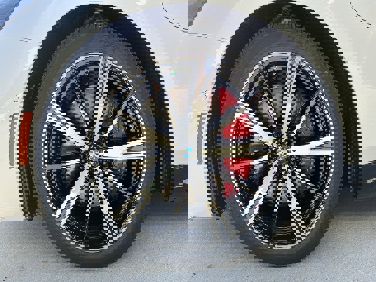 2026 Bmw 550e 550e xDrive photo 13