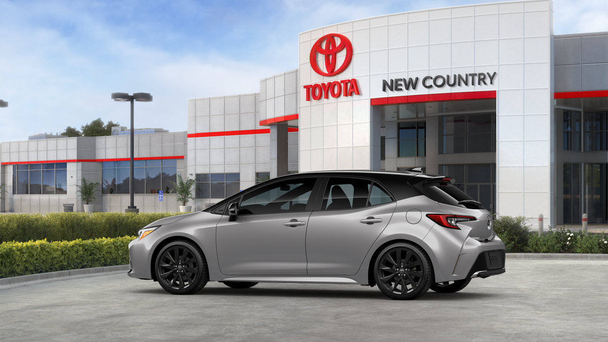 2025 Toyota Corolla XSE photo 5