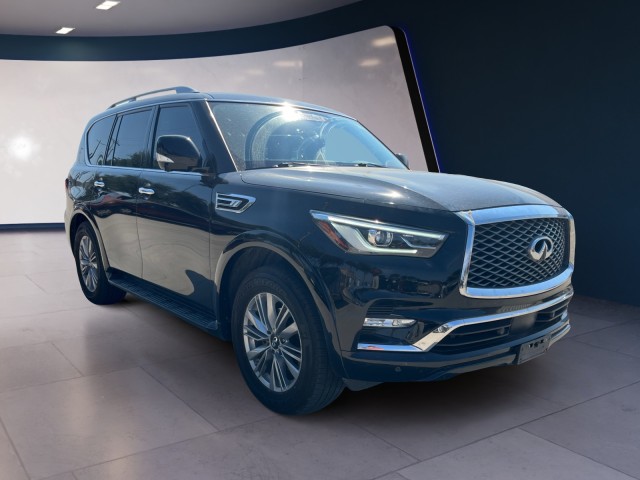 2021 Infiniti QX80 Luxe photo 4